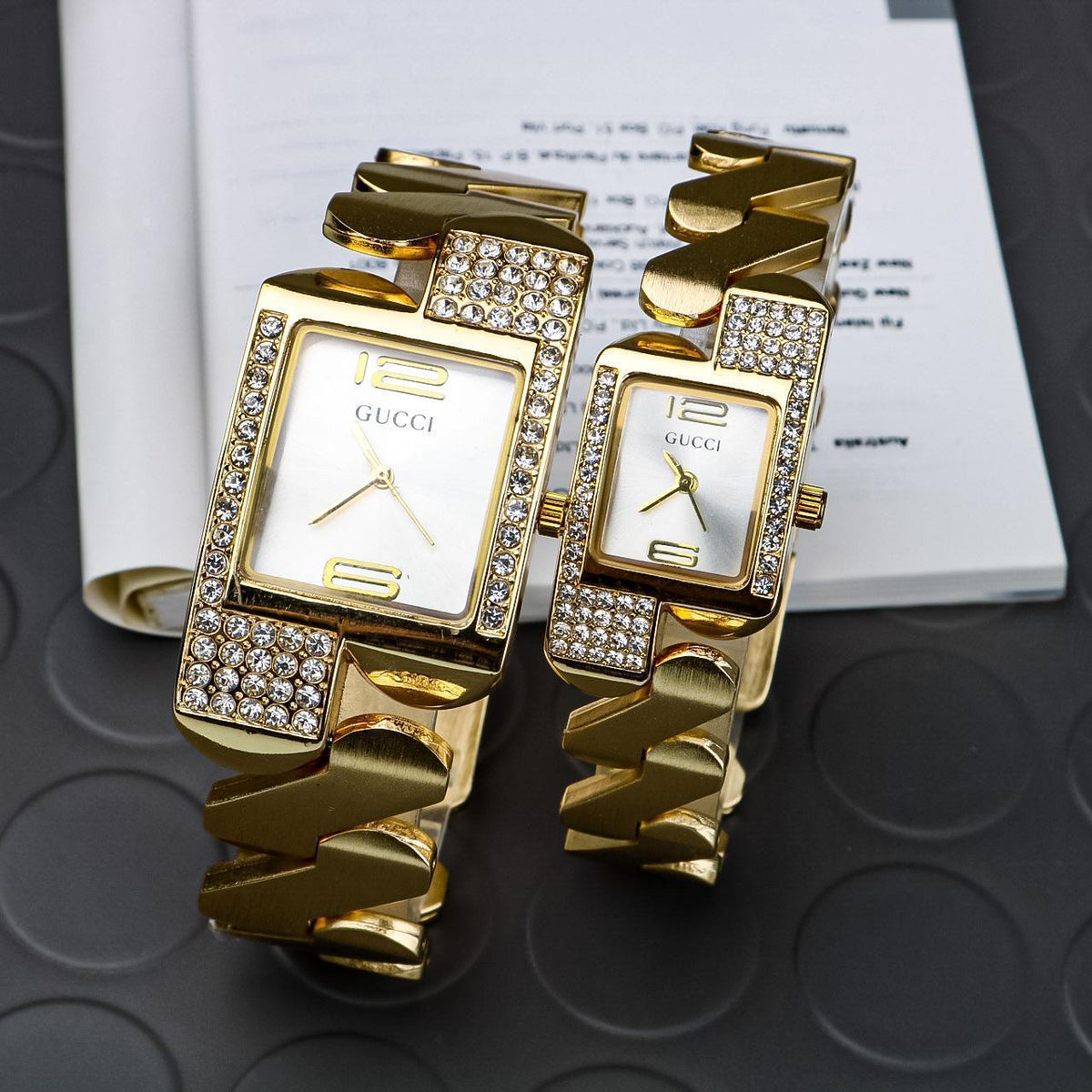 Gucci couple watches white dial gold chain