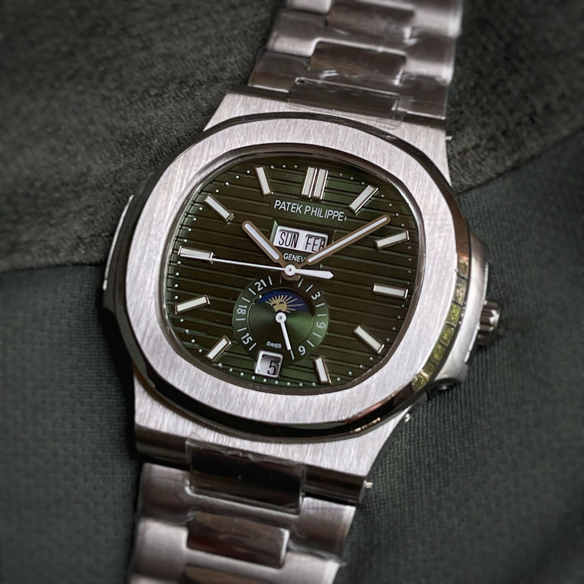 Patek Philippe nautilus calendar green Dial stainless steel men's automatic watch