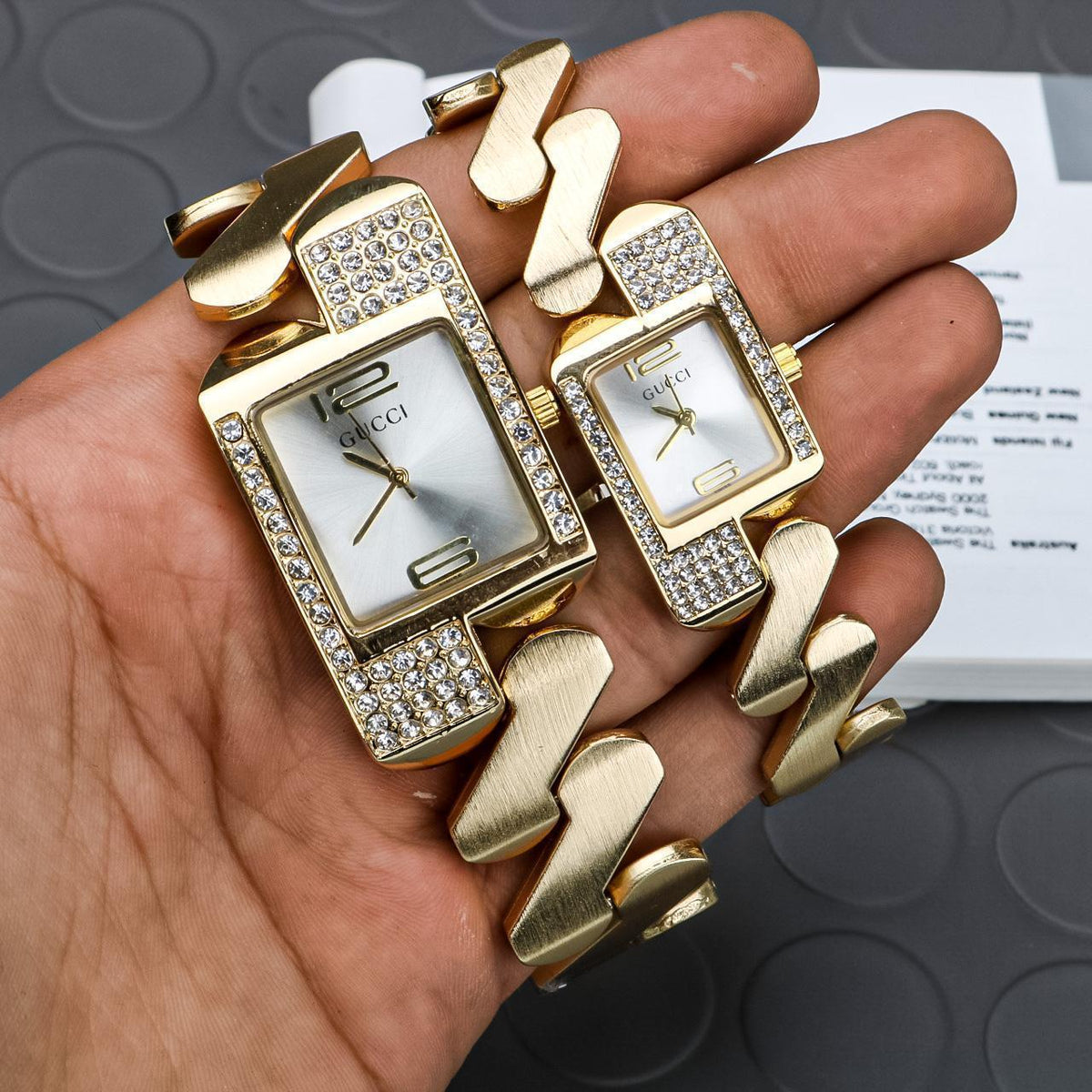 Gucci couple watches white dial gold chain